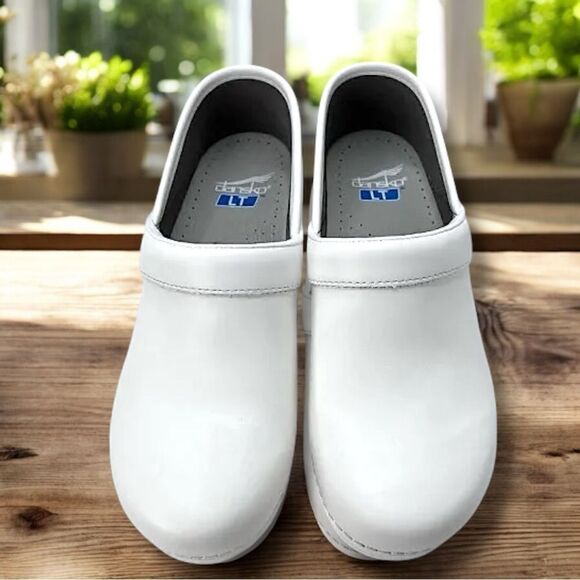 NEW DANSKO Womens Professional LT Leather Lightweight Clog Size 40 - Picture 3 of 10